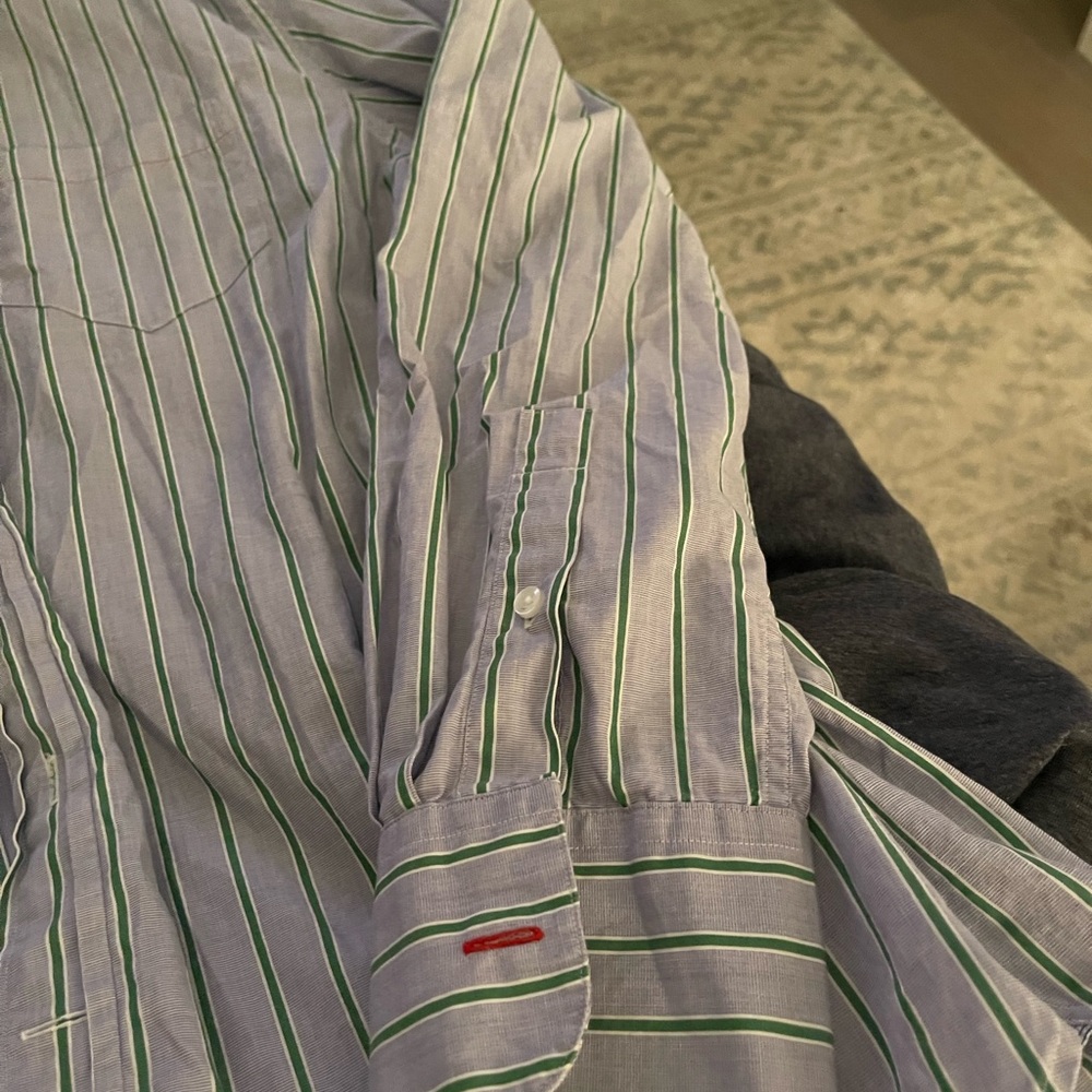 Nice button down - Picture 5 of 6